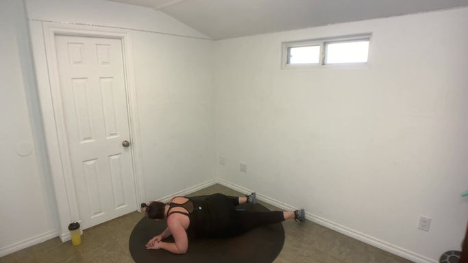 Active Recovery (Foam Roller) with Holly